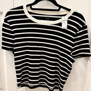 NWT Gap Crop Tee- Large Tall